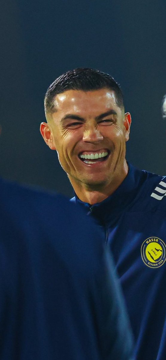 دمي اصفر tweet media