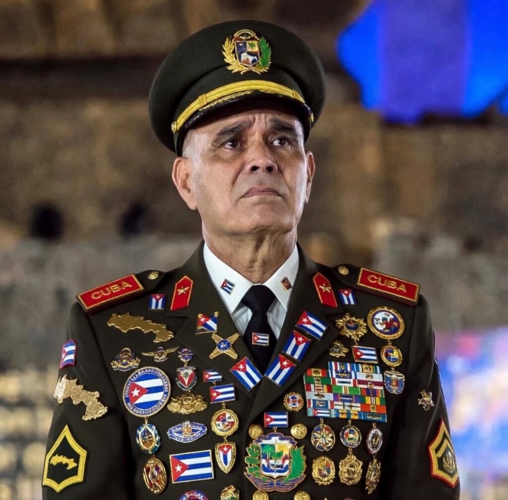 <a href="/vladimirpadrino/">Vladimir Padrino L.</a> No Padrino, no cumpliste con ningún deber con Venezuela, te volviste un mercenario y un perfecto traidor al servicio de los cubanos.