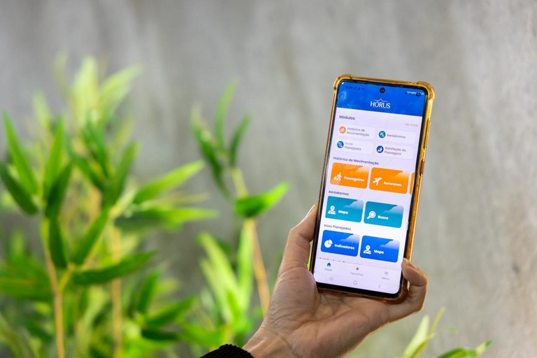 O acesso a informações estratégicas sobre a aviação civil brasileira ganha um novo impulso a partir de abril, com o lançamento do aplicativo Hórus pelo Ministério de Portos e Aeroportos. A ferramenta, desenvolvida pela Secretaria Nacional de Aviação Civil (SAC) em parceria com o