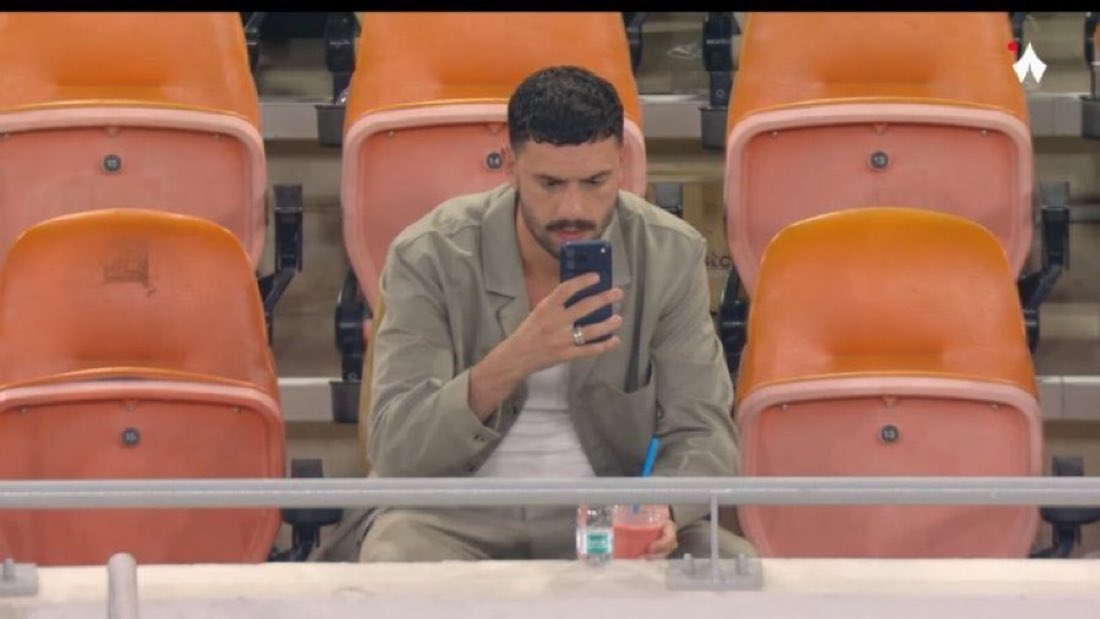 M E Hً ! tweet media