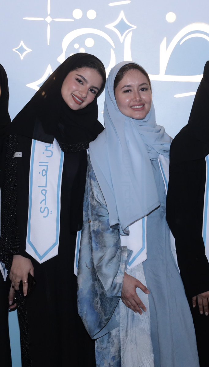 whoIsLnln tweet media