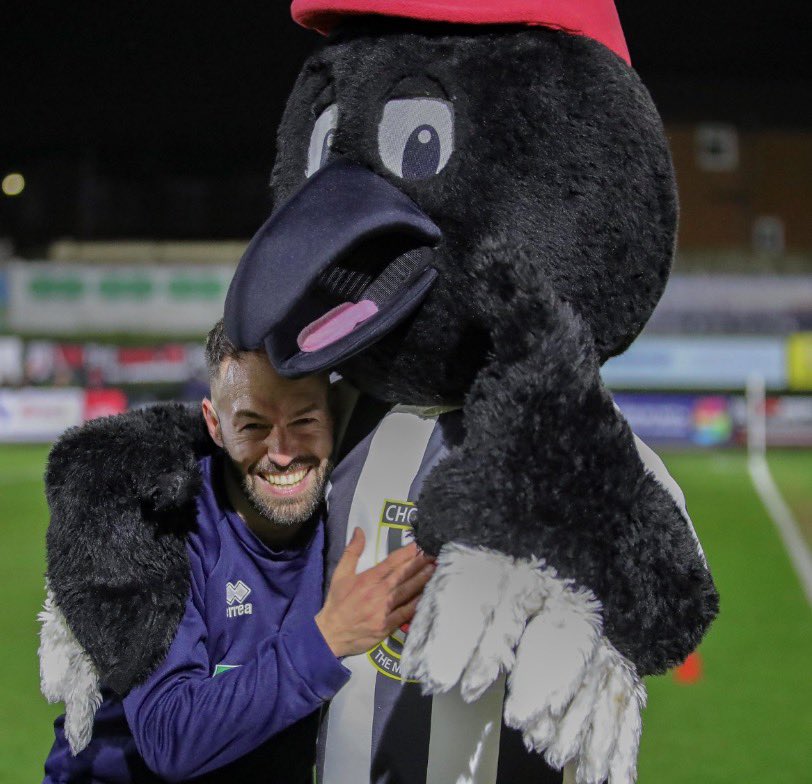 MagpieVictor's tweet photo. Everyone’s favourite Slovak, and he gives great cuddles too 🇸🇰

@LalkovicMilan10 

@dia_images 📸 https://t.co/rOi2MBm3KC