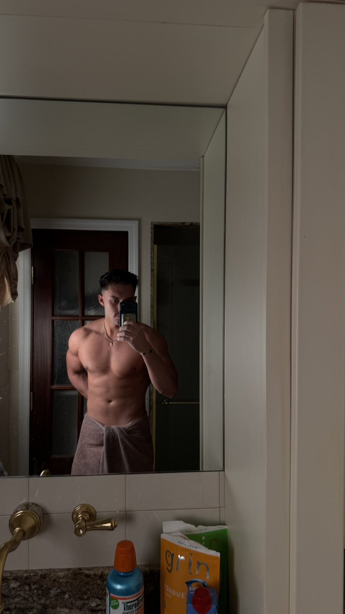 alpha king tweet media