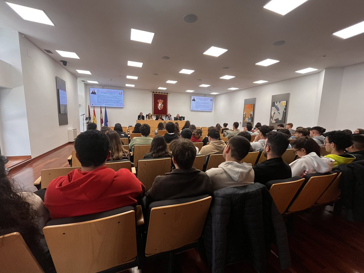 Facultad de Ciencias Económicas y Empresariales AB tweet media