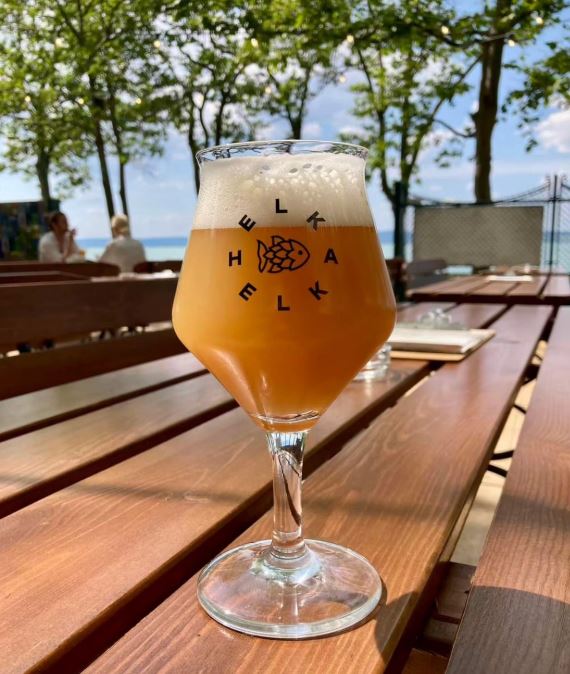 lake_balaton's tweet photo. When it comes to beer, we have recommendations too. #balatonföldvár #helka https://t.co/PCk1PxlG4P