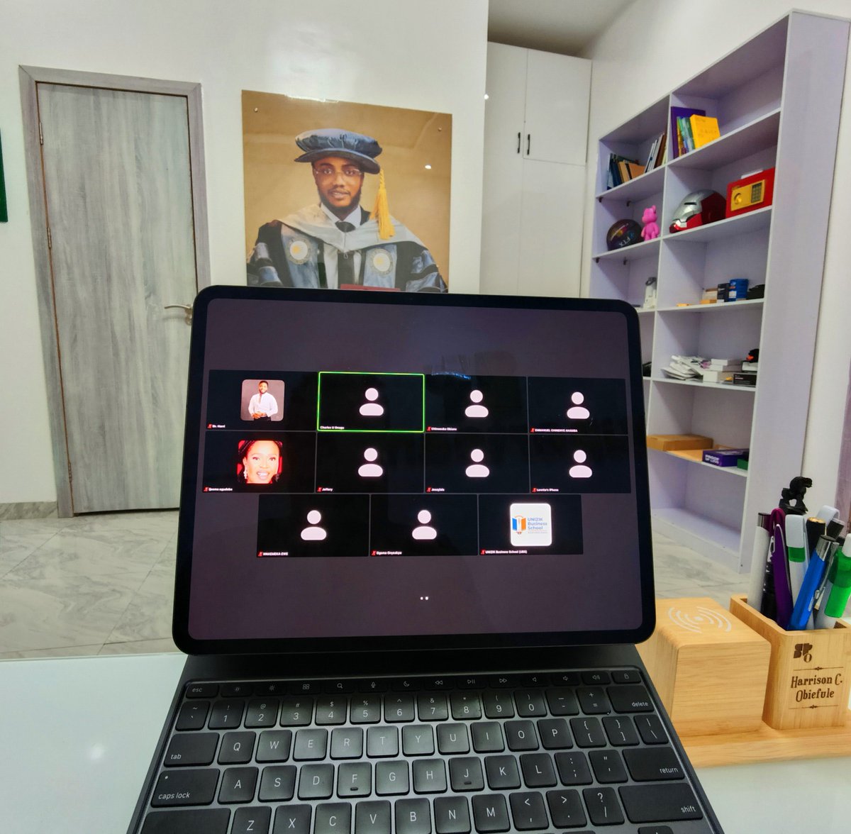 Dr. Harri tweet media