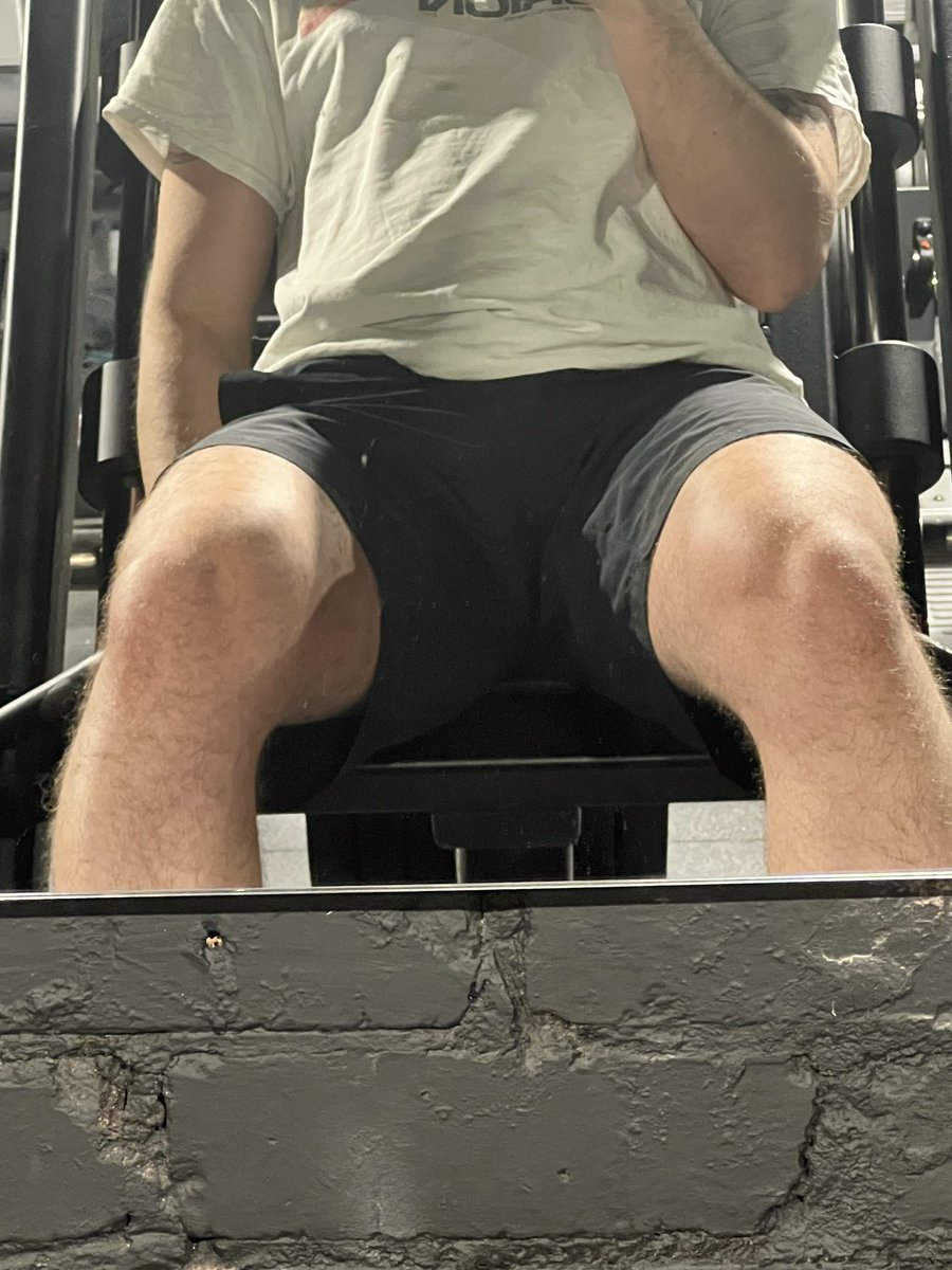 muscle_buddy's tweet photo. Leg day 😈🤑 https://t.co/AN7iQGxY01