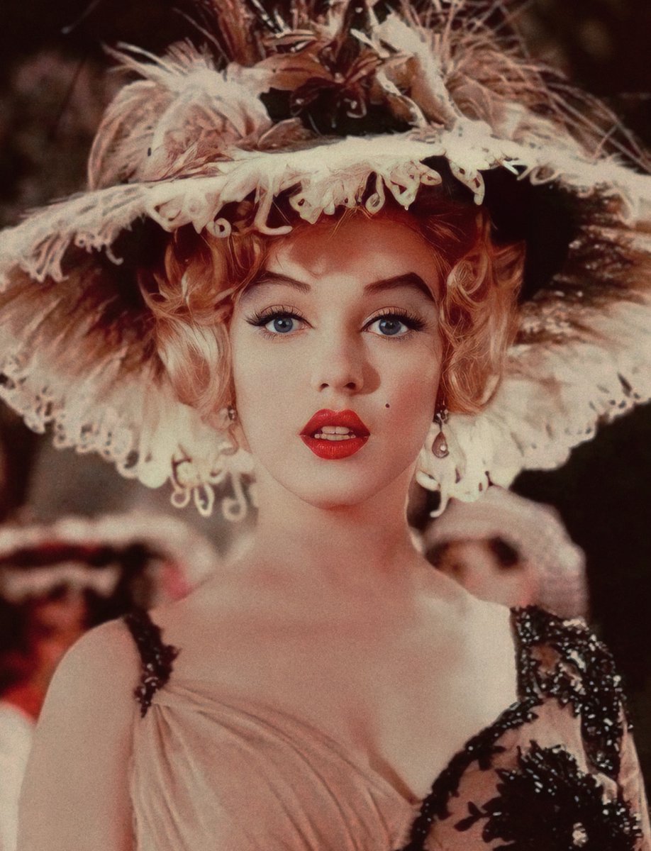 The Marilyn Diaries tweet media