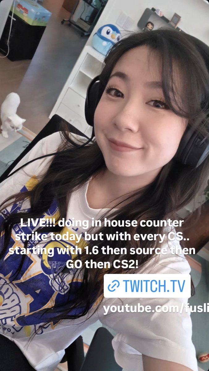 leslie PARODY tweet media