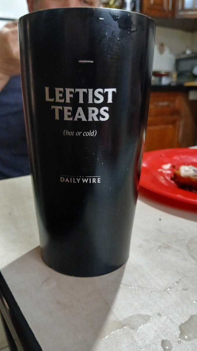 עטרה tweet media