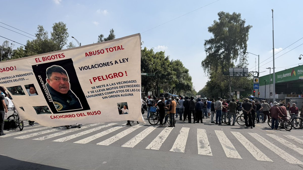 Red Vial tweet media