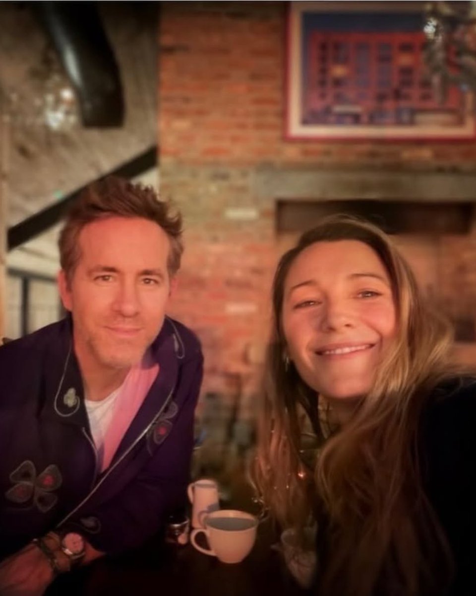 HELLO! Canada tweet media