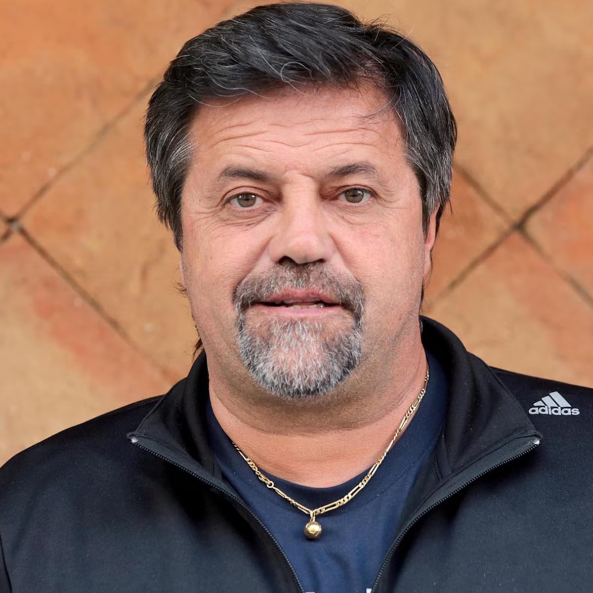 Frank_Wolf28's tweet photo. 🚨 CARUSO LOMBARDI DEJÓ DE SEGUIR A EMILIA MERNES https://t.co/BvlRz81m6i