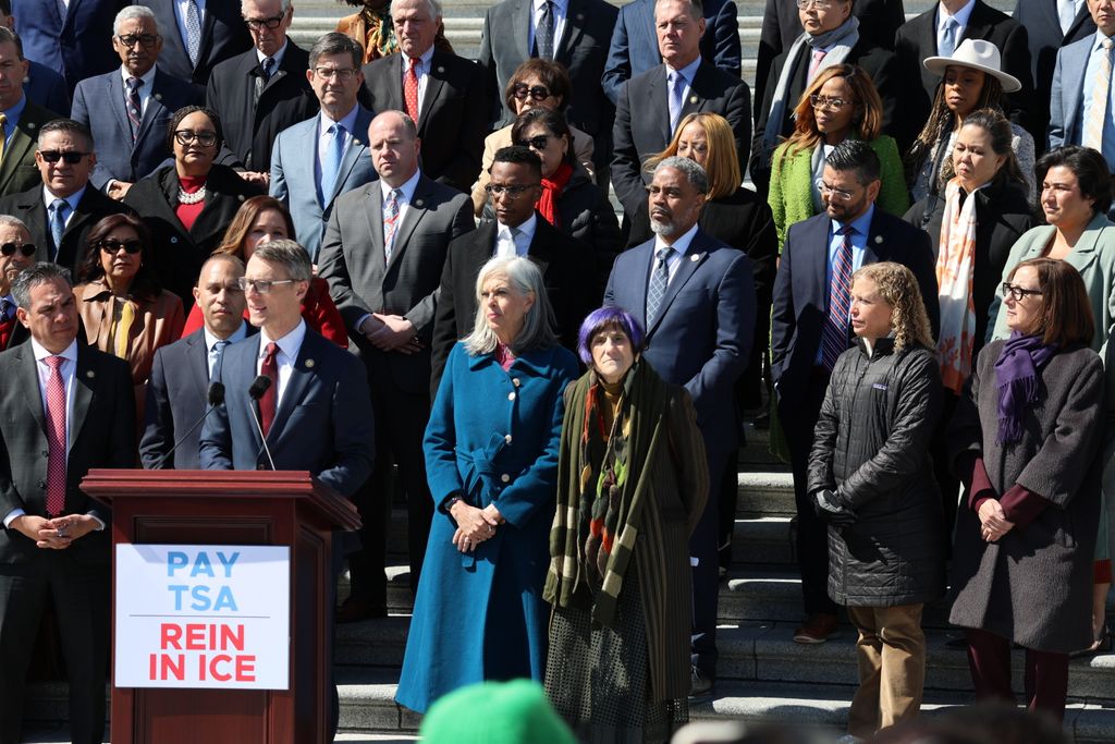 Rep. Debbie Wasserman Schultz tweet media