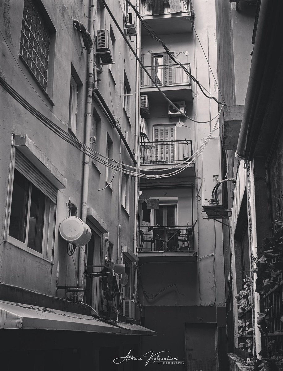 ath_kats's tweet photo. Shrunken tired city.
#photography #Citywalking #greece #patra https://t.co/oshxzKCKUc