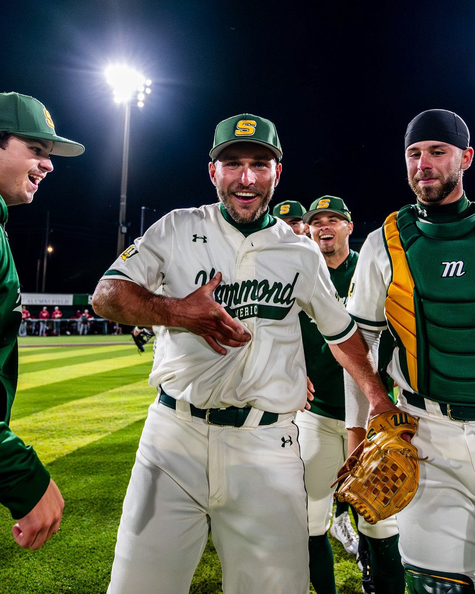 NCAA Baseball tweet media