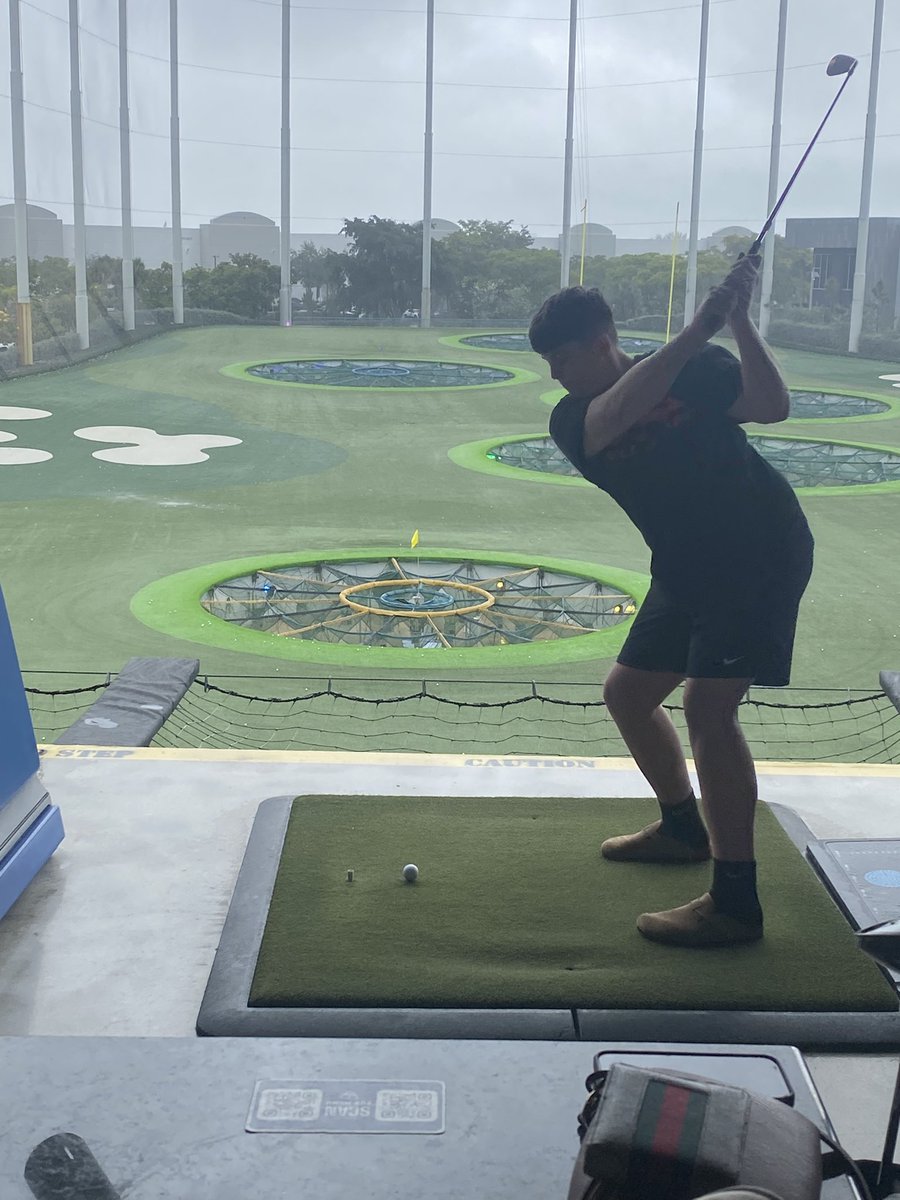 Nathan Ian Thompson tweet media