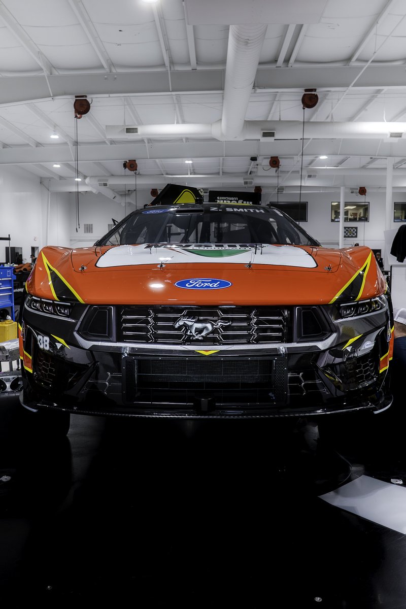 Front Row Motorsports tweet media