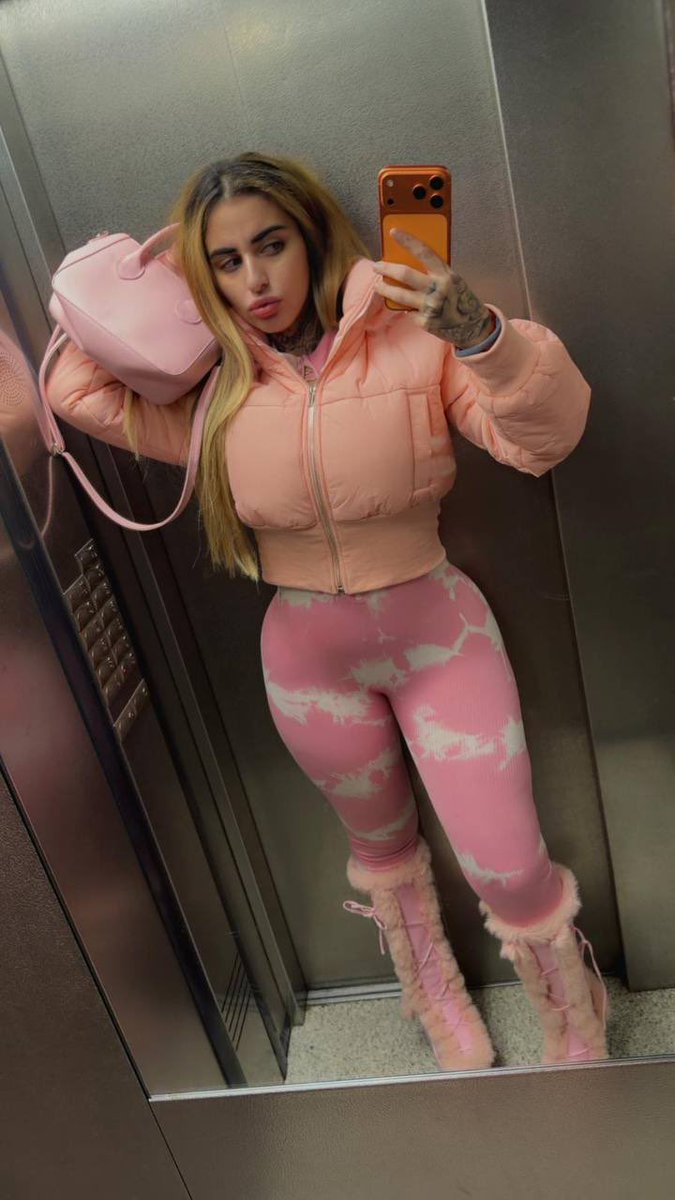 Trizzye 💋 tweet media