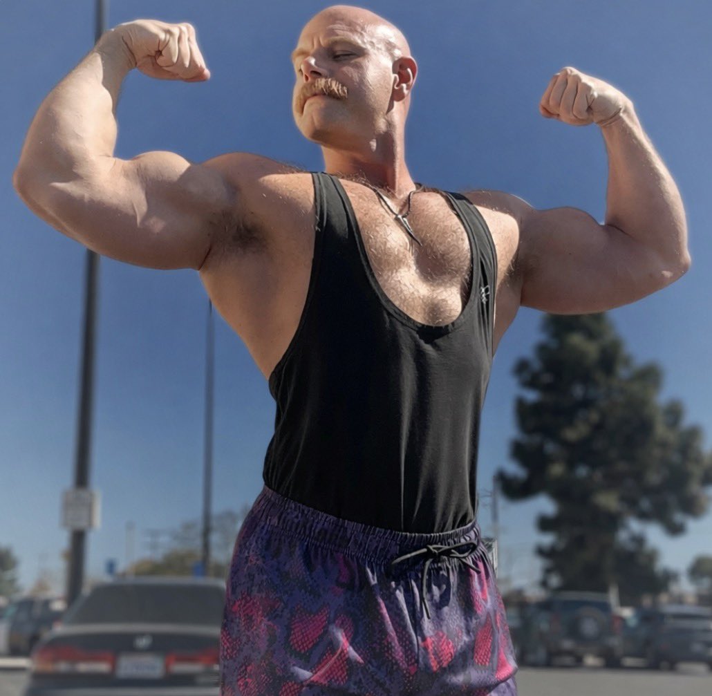 TheOMGBoss tweet media