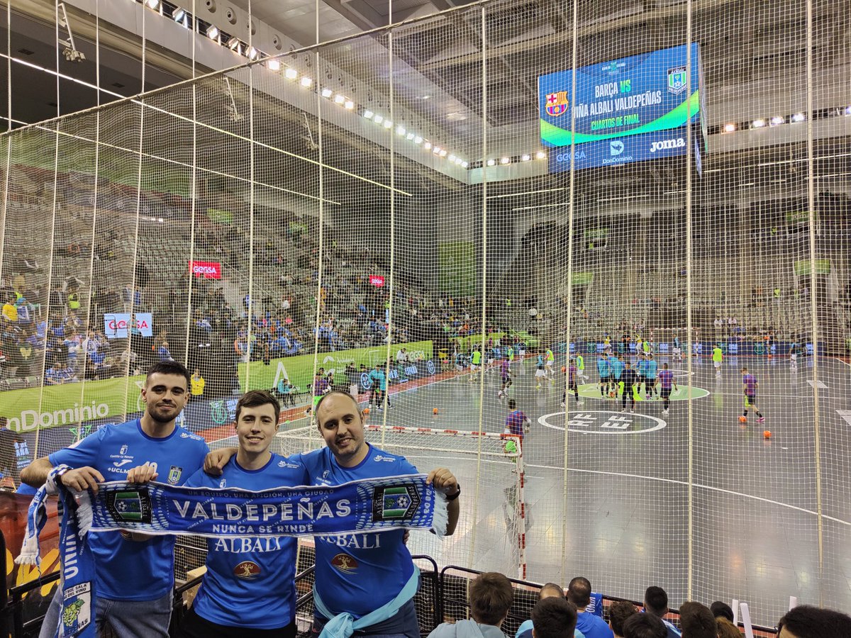 _rubenjimenez's tweet photo. Quién me hubiese dicho hace unos meses que ahora estaríamos aquí, en primera línea de cubrir al equipo de mi corazón en una Copa de España. 🏆

Diferente sensación, mucho trabajo por delante, e ilusión intacta. Y lo más importante, los de siempre, mi gente, en la grada 💙 https://t.co/BN3IWZf8gh