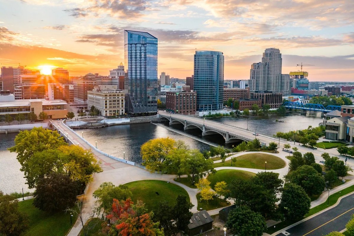 Midwest vs. The Rest tweet media