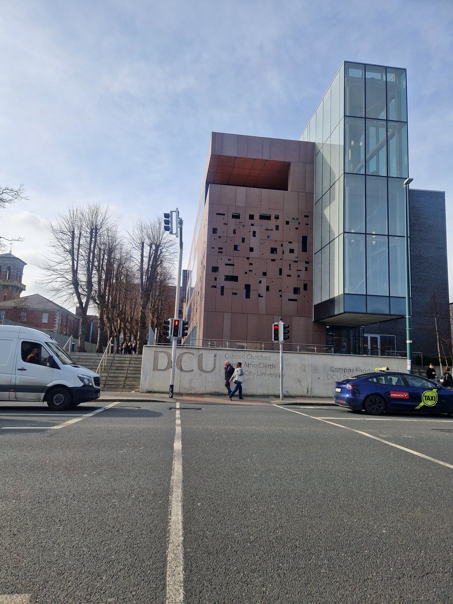 Denise Ní Mhathúna tweet media