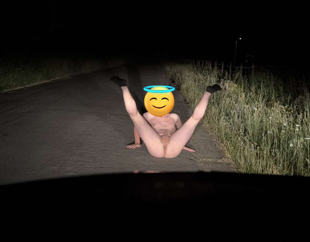 sluttyboy 🇧🇪 tweet media