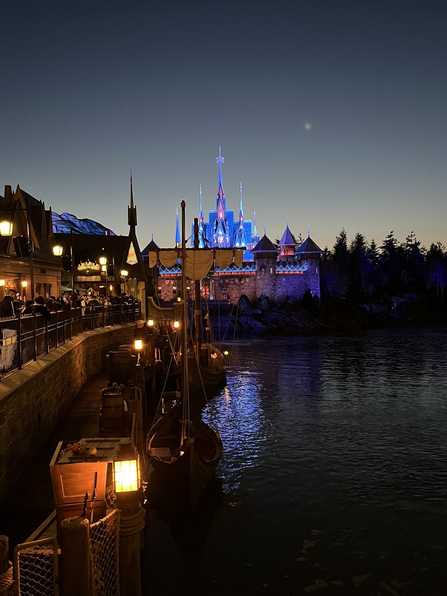 Scissorisback tweet media