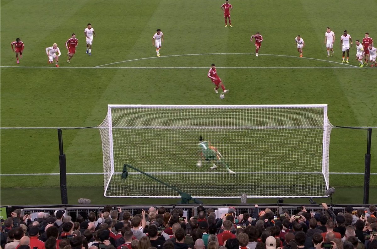 Austine ✪ tweet media