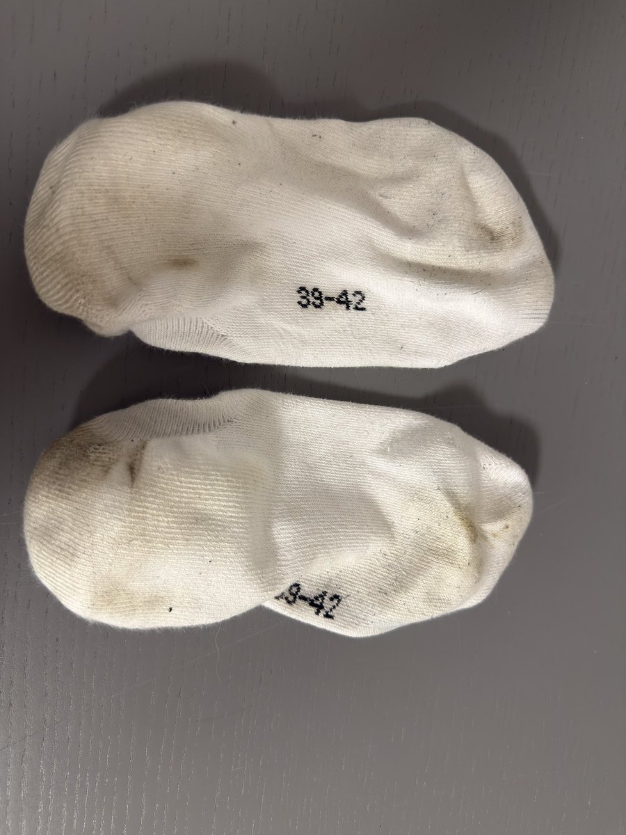 jayneelune's tweet photo. White socks for a walk with the dog? Hmm, not such a good idea, or is it?

@sockheaven25 https://t.co/HlNXAGB6PG
