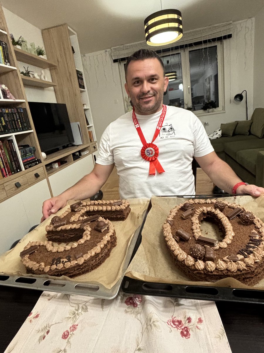 Vanja Tarczay tweet media