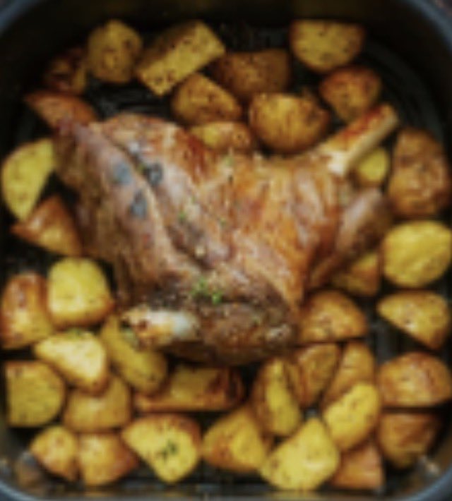 karen thompson tweet media