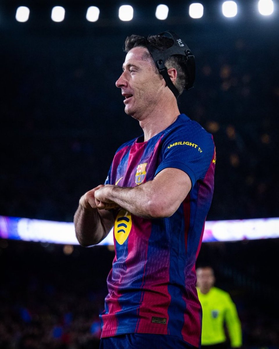 hakim__fcb's tweet image. We are devastating when teams give us space, but tonight also showed something more important: once we smell weakness, we attack with real conviction. Lewy embodied that perfectly. Not just goals, not just numbers, but the kind of ruthlessness we need on big European nights.