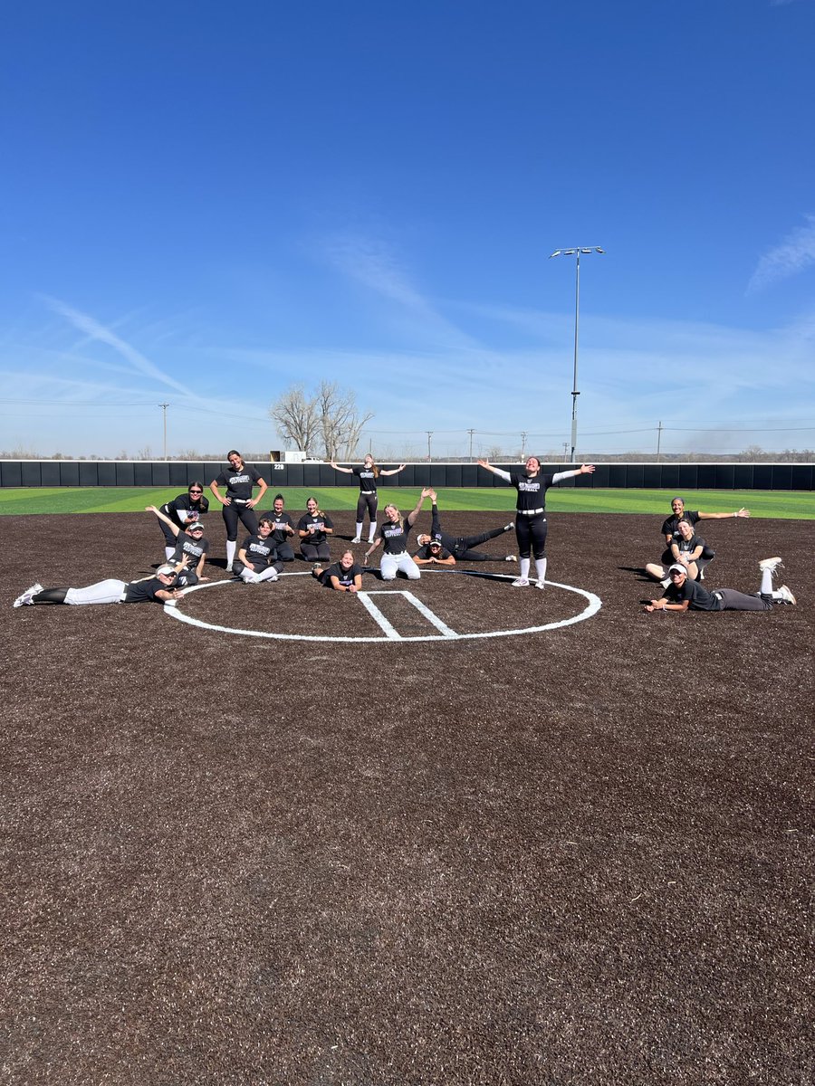 Bellevue Softball tweet media