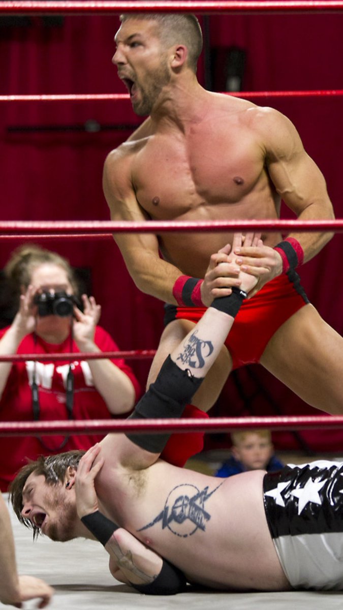 wresadam's tweet photo. Love watching pro wrestling studs suffering from arm work. Well fucking tasty!!!
#prowrestling #wrestlers #prowrestlers #wrestlingfetish #gaywrestling #hot #trunks #bulge #bulgemen #gay #thicc #armwork #armlocks https://t.co/GMZKHOxGN7