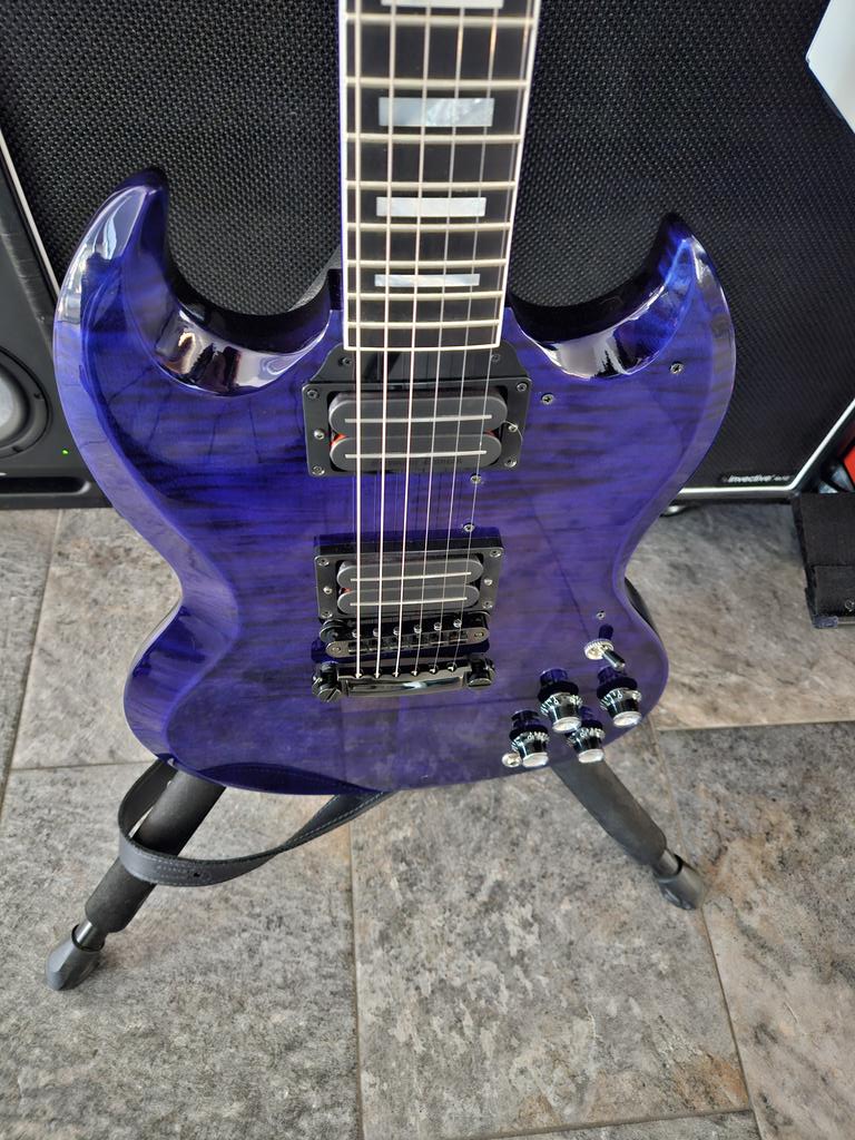 junk bucket tweet media