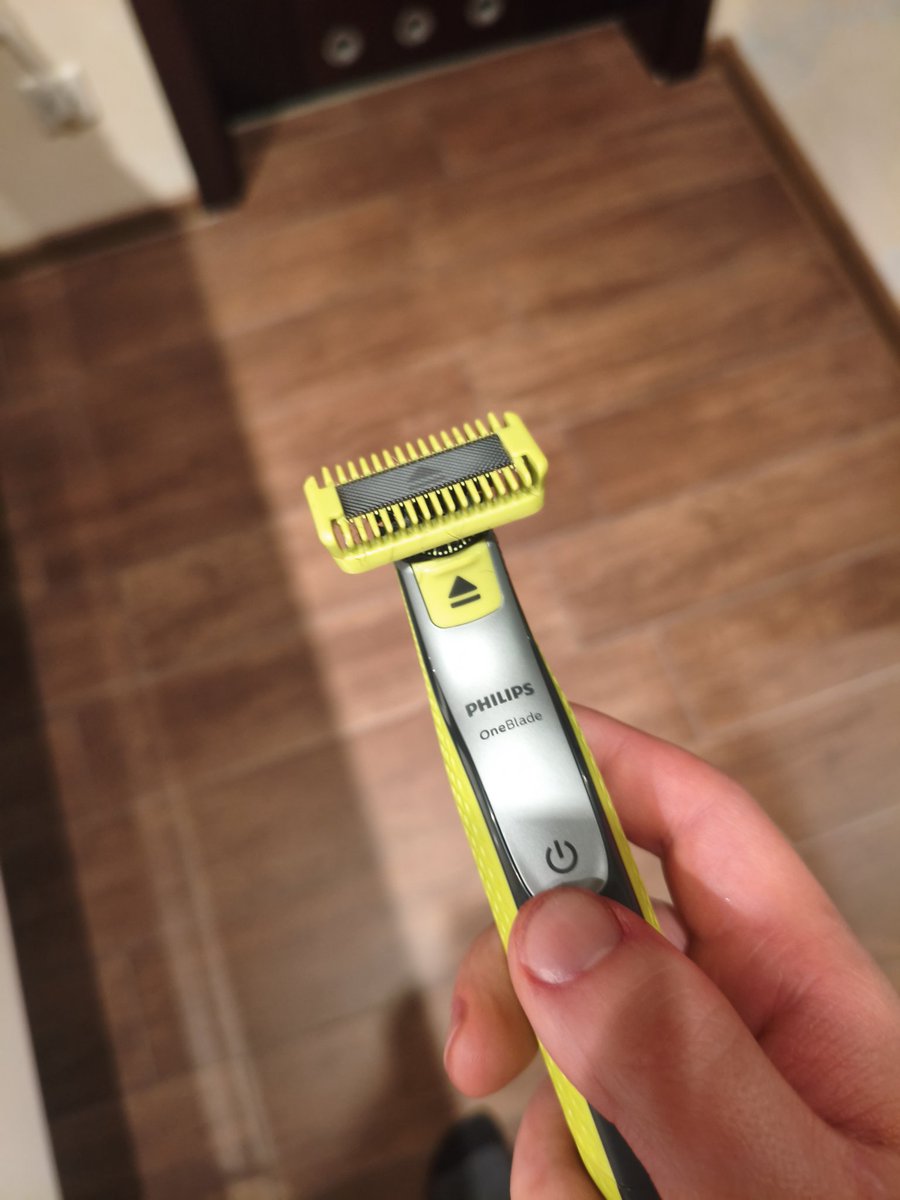 chuj chi minh tweet media