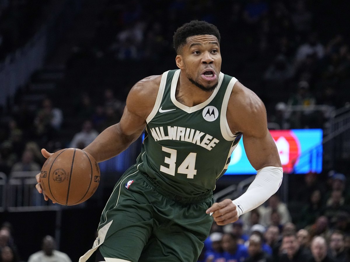 Ultimatesport5's tweet photo. The Bucks Currently Prefer to Shut Giannis Antetokounmpo Down for The Rest of The Season, Due to A Knee Injury,
Per @ShamsCharania 

As Milwaukee's Playoff Chances Seem to Be Dwindling. Giannis is Still Adamant On Returning This Season, to Gear The Bucks to A Postseason Birth. https://t.co/PFHfJM2Z4E