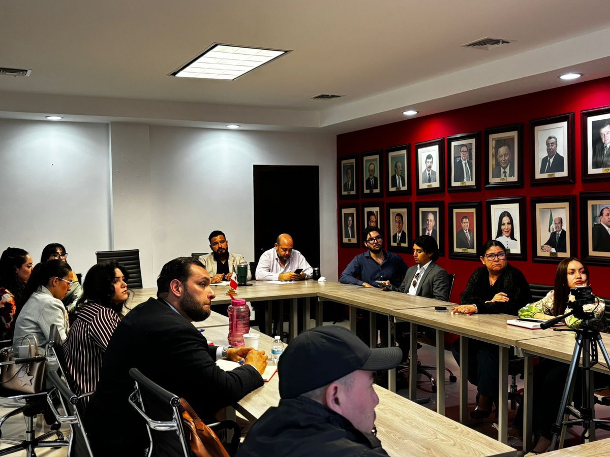 TEEChihuahua tweet media