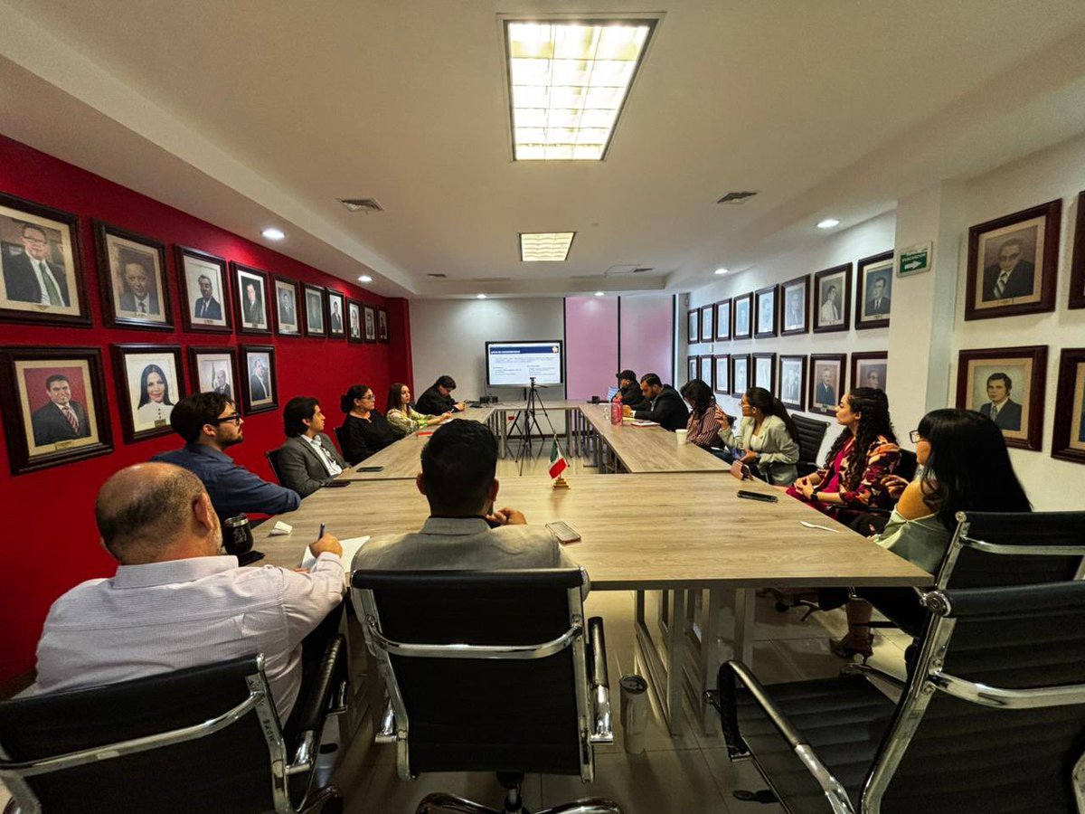 TEEChihuahua tweet media