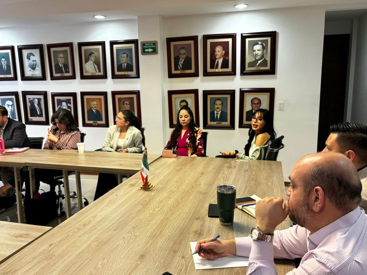 TEEChihuahua tweet media