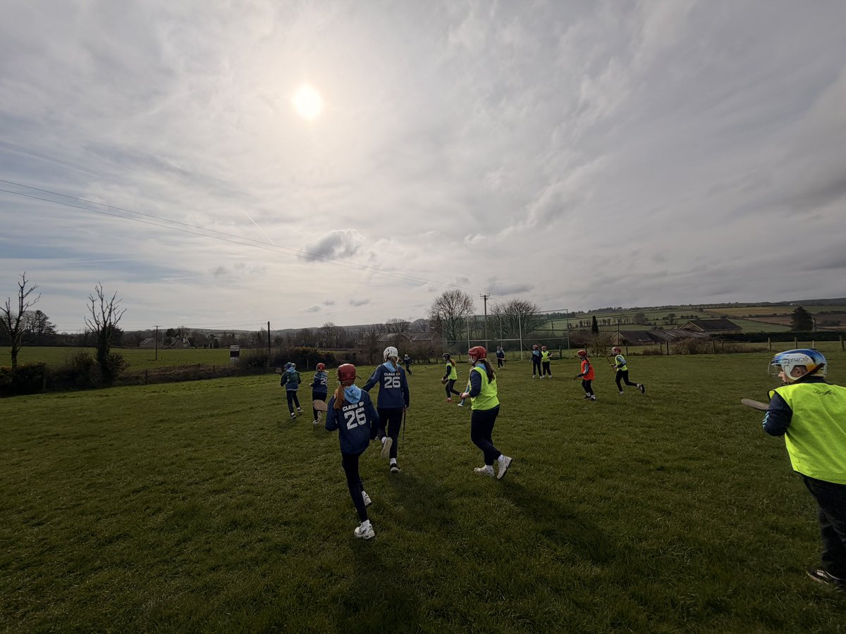 ellen_meagher's tweet photo. Lovely day &amp; lovely hurling… fantastic efforts made in St. Canices, Shanbogh &amp; Listerlin all day today… whilst this evening Tullogher Rosbercon U14 girls gave it their all for one of our last S&amp;C sessions… appreciate the effort as always girls 👏🏼👏🏼 #gaa #gpo #gamesdevelopment https://t.co/lwAHUjev7E