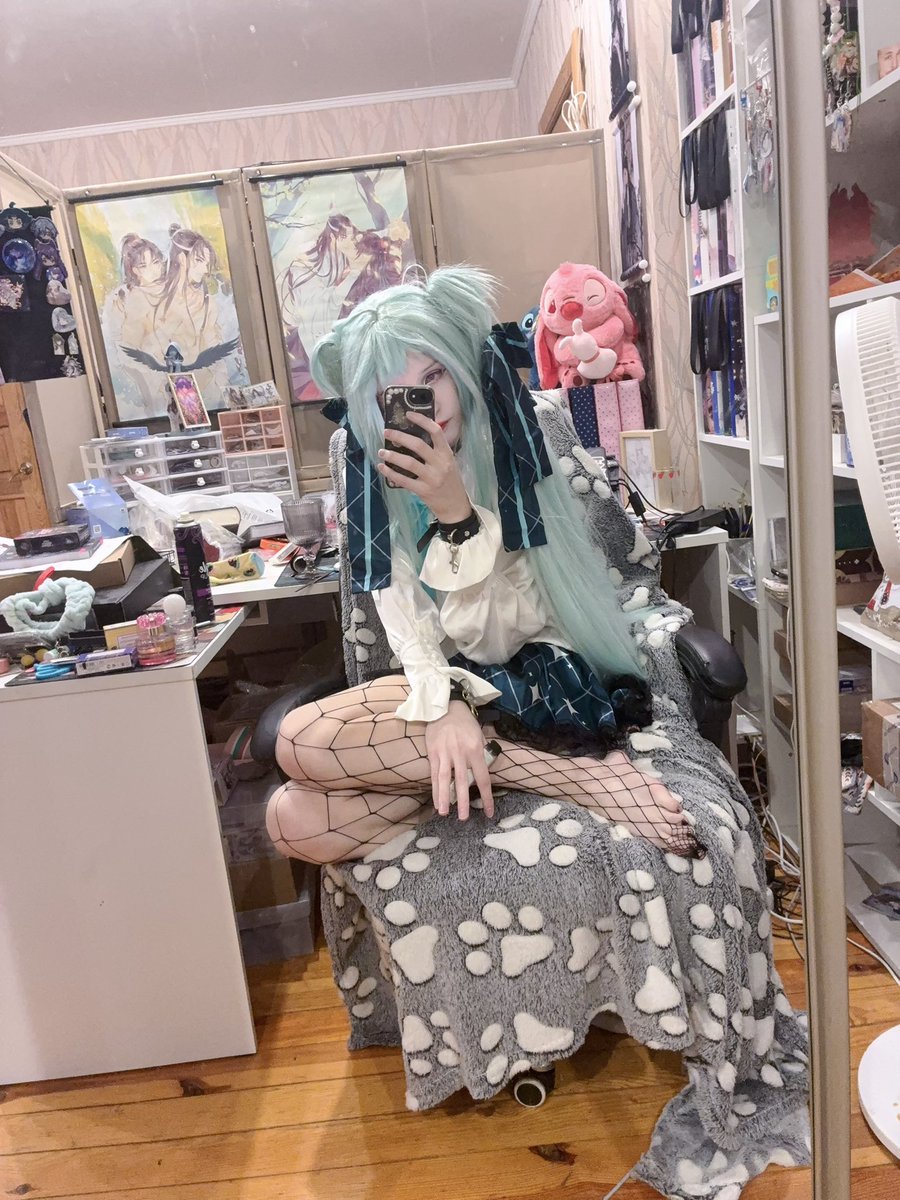 RifflesUwU's tweet photo. U gay bro
#femboy  #miku https://t.co/nZG0FHavaA