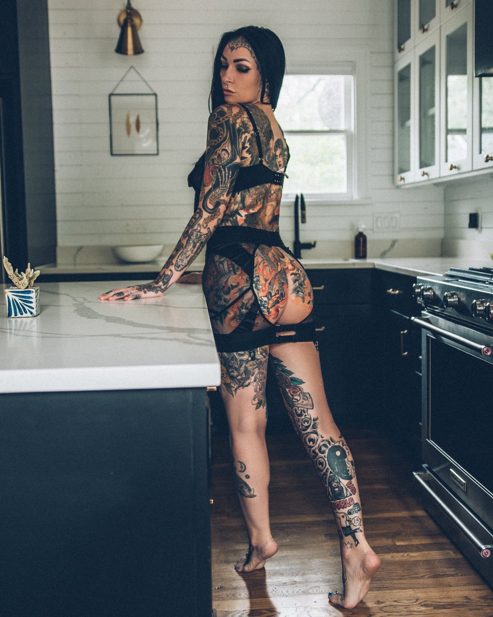 a photogroaher tweet media