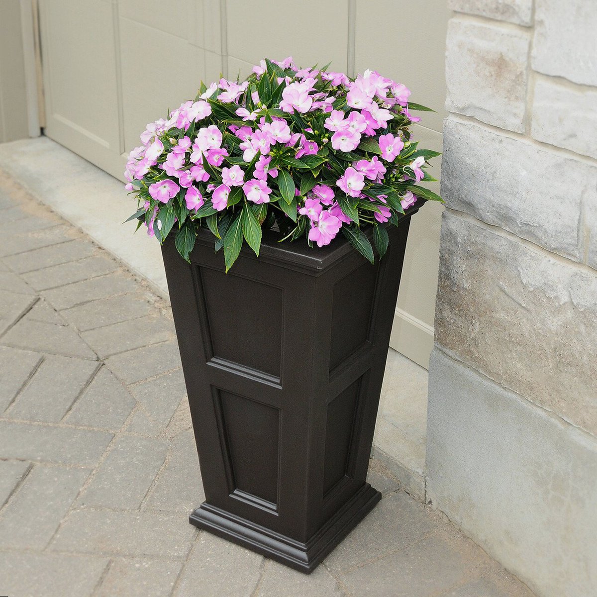 Spring planters start with knowing your grow zone. Experiencing chilly nights? Choose cool-tolerant blooms and wait to plant most flowers until evening temps stay above 30°F. Explore our selection of containers online and find a style that fits your home! hubs.ly/Q047rc8z0