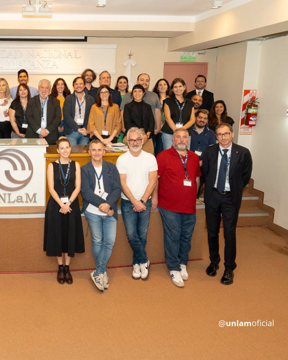 UnlamOficial's tweet photo. 🌎 Así se vivió la experiencia académica Internacional con la Escuela de Alta Formación DeSK 2026 🌎

🗣️ La capacitación organizada por la Universidad de Bari estuvo destinada a graduadas, graduados, y a docentes que participan de investigaciones. https://t.co/ZrEYhEj1tQ