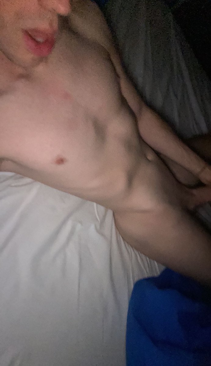 bimascboy2004's tweet photo. Decided to jump back on the Twitter bandwagon 😋

#twink #biboy https://t.co/ots7ygz5qK