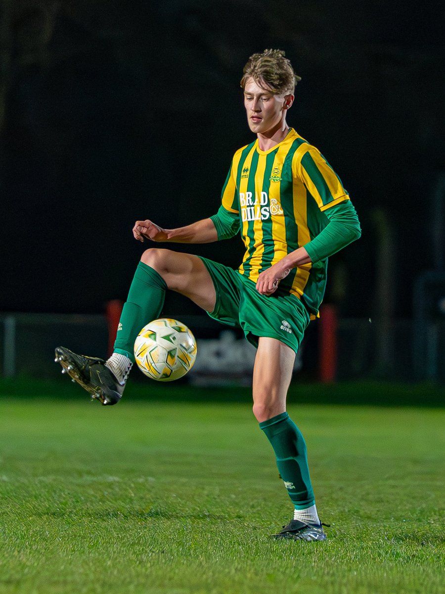 Harpenden Town FC tweet media