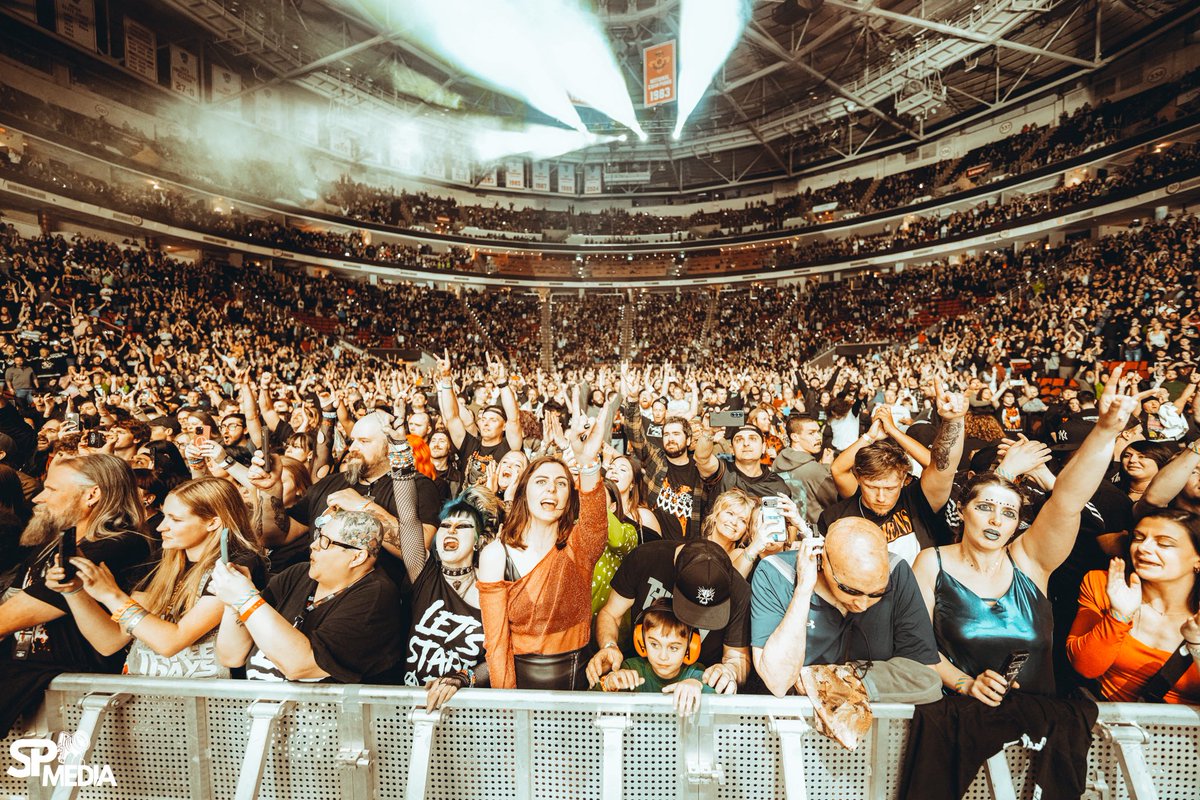 Three Days Grace tweet media